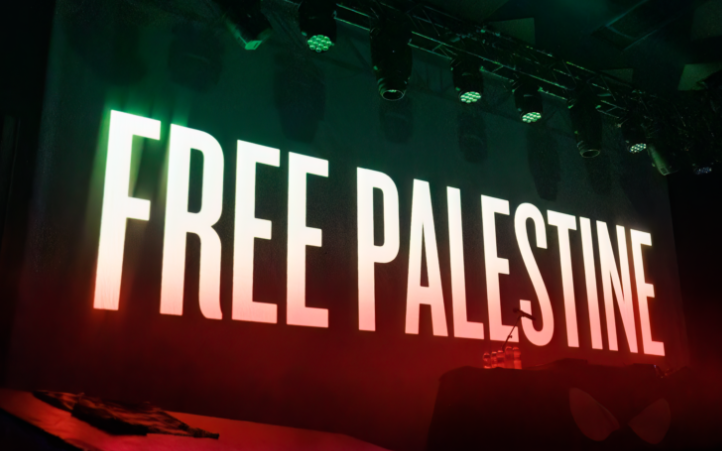 'Dangerous' and 'Farcical' Terrorism Charge Against Kneecap Member for Palestine Solidarity