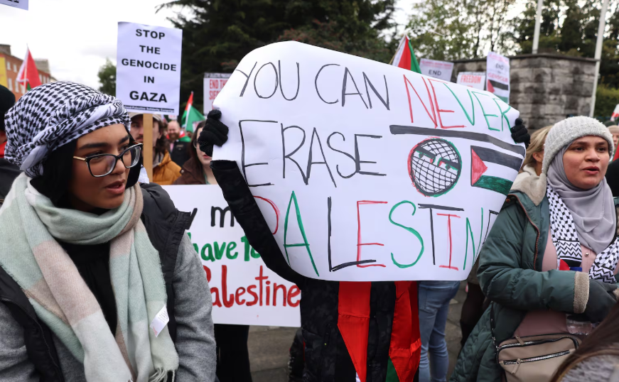 School staff resigned after being ‘harassed’ for wearing Palestinian scarf